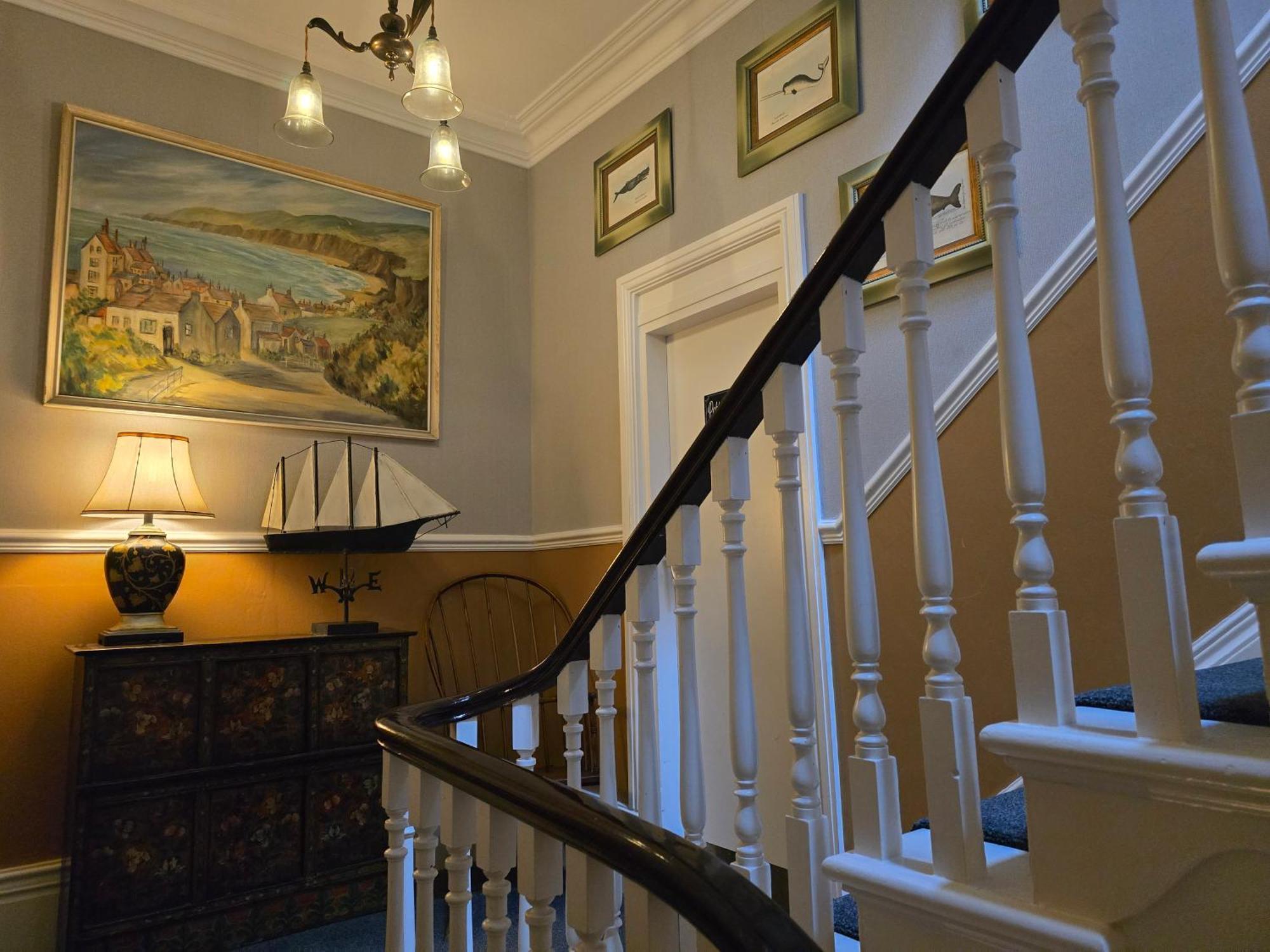 Ashburton House - 4* Scarborough