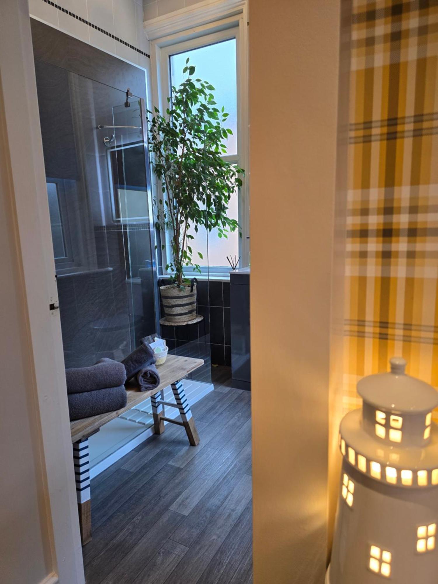Ashburton House - 4* Scarborough